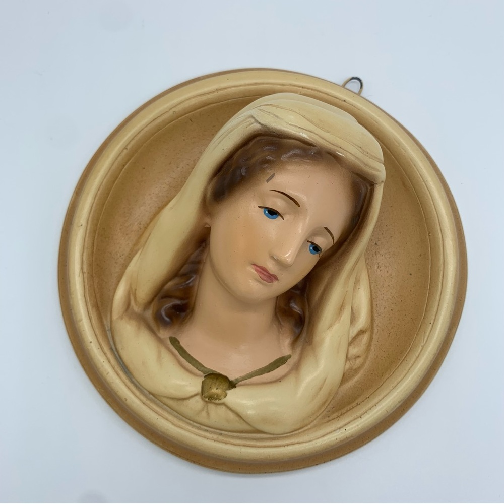 Vintage Chalkware Virgin Mary Madonna Catholic Religious Bust Wall Hanging